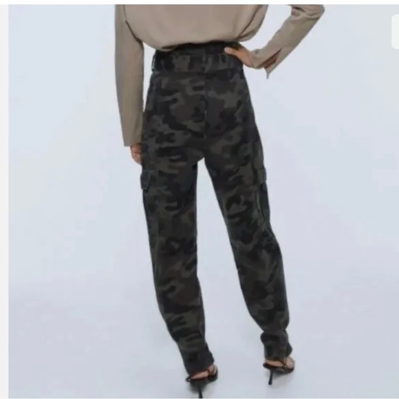 ZARA “The Joy Paperbag” Camouflage Pants - Picture 2 of 15